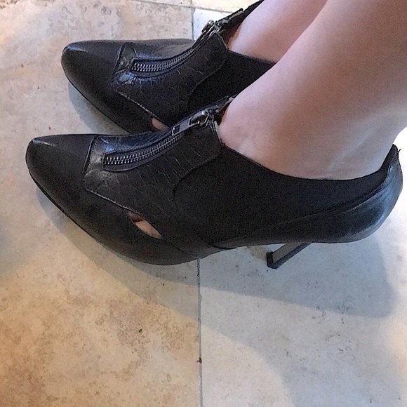 BRUNO MENEGATTI black ankle bootie heel size 7 - Picture 5 of 8